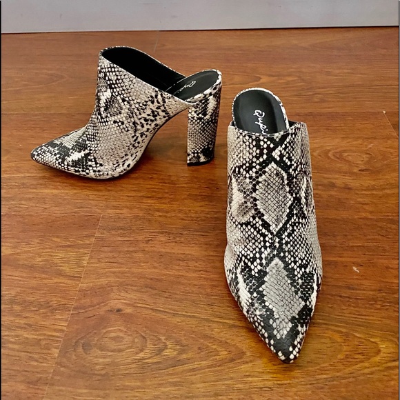 Snake print high hill Mules Never worn - Picture 1 of 4